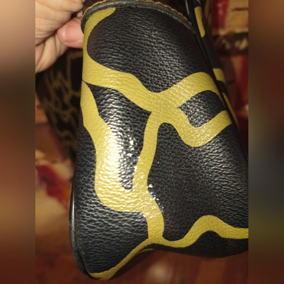 Tous Shoulder Bag - Picture 8 of 14